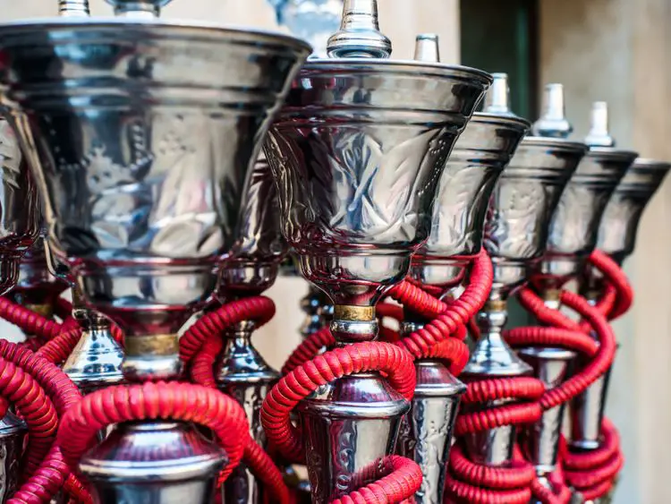 Kuwait’s cafe owners stage protest to end shisha ban  